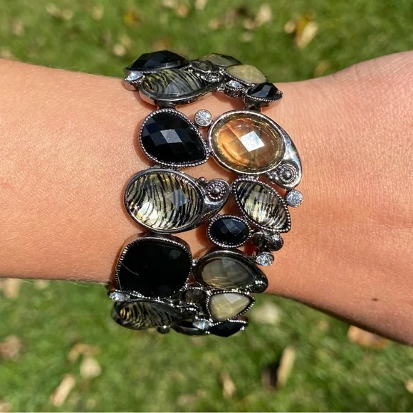 Stretchy Wide Cuff Statement Bracelet - Picture 2 of 8